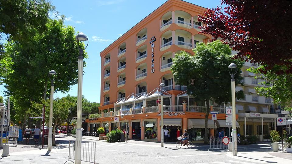 Hotel Misano Misano Adriatico Bagian luar foto
